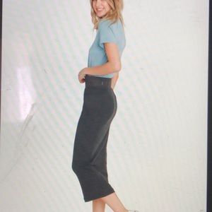 Kit and ace “long and lean” pencil skirt